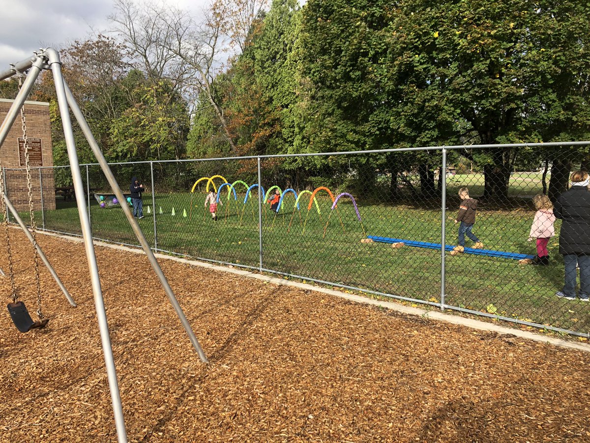 MrIacavone's tweet photo. Exciting day @MiddlePaxtonES ! We had our Fall parade, the staff represented themselves as emojis, the extra PBIS recess reward included an obstacle course, and I got silly stringed by Mrs. Evans room! https://t.co/9IbzKpgHoK