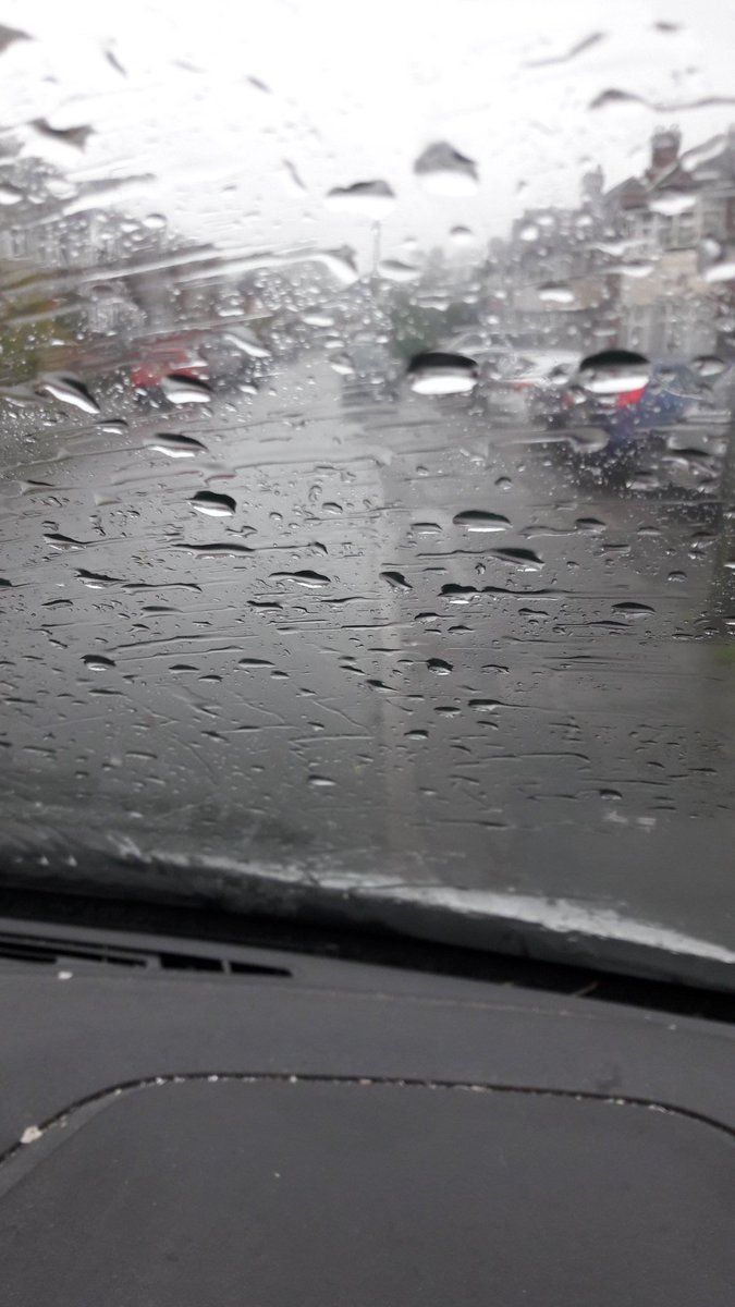 Sitting in my van with the rain pouring down the windscreen like tears. I cry, when I think about the children #baradarsh refugee camp in Iraq. Through adversity their parents still try to keep them smiling. The smile of a child touches the soul. So do @RaviSinghKA @FahmiSozan