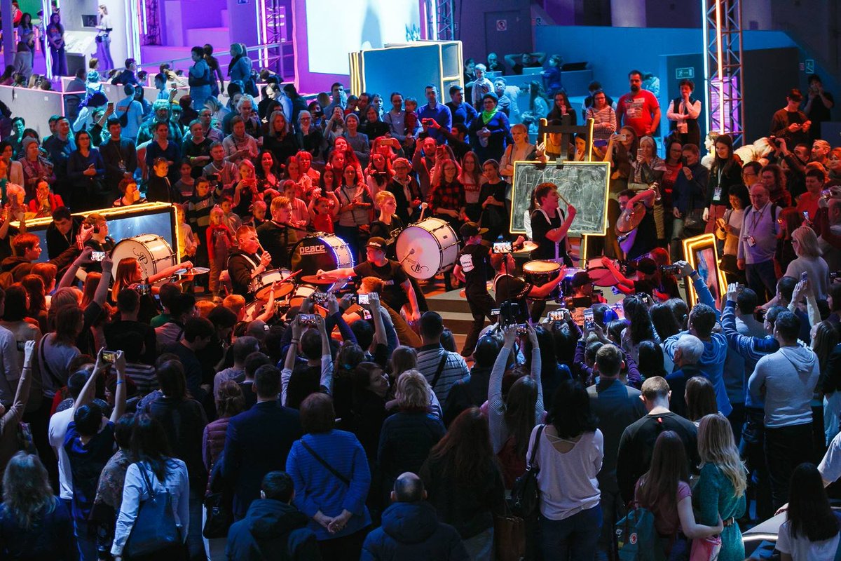 Акция «Ночь искусств» уже завтра! 
Посетить мастер-класс, посмотреть спектакль, послушать джаз  – можно успеть всё и для этого не обязательно далеко ехать. 
Программа акции: mos.ru/city/projects/…
#искусствообъединяет #ялюблюмоскву #ночьискусств2019