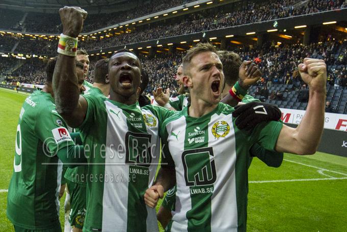 bajenalumni's tweet photo. Jag är inte redo att ta farväl 😭 Inget guld men en vacker avslutning för Mats Solheim (2015-19, 118 matcher) som återvänder till Norge efter fem säsonger där han drivit både sig själv och laget framåt. Du är en hjälte Mats, vi glömmer dig aldrig 💚 #Bajen
📷: @theresebaack https://t.co/SAsyn9SNcC