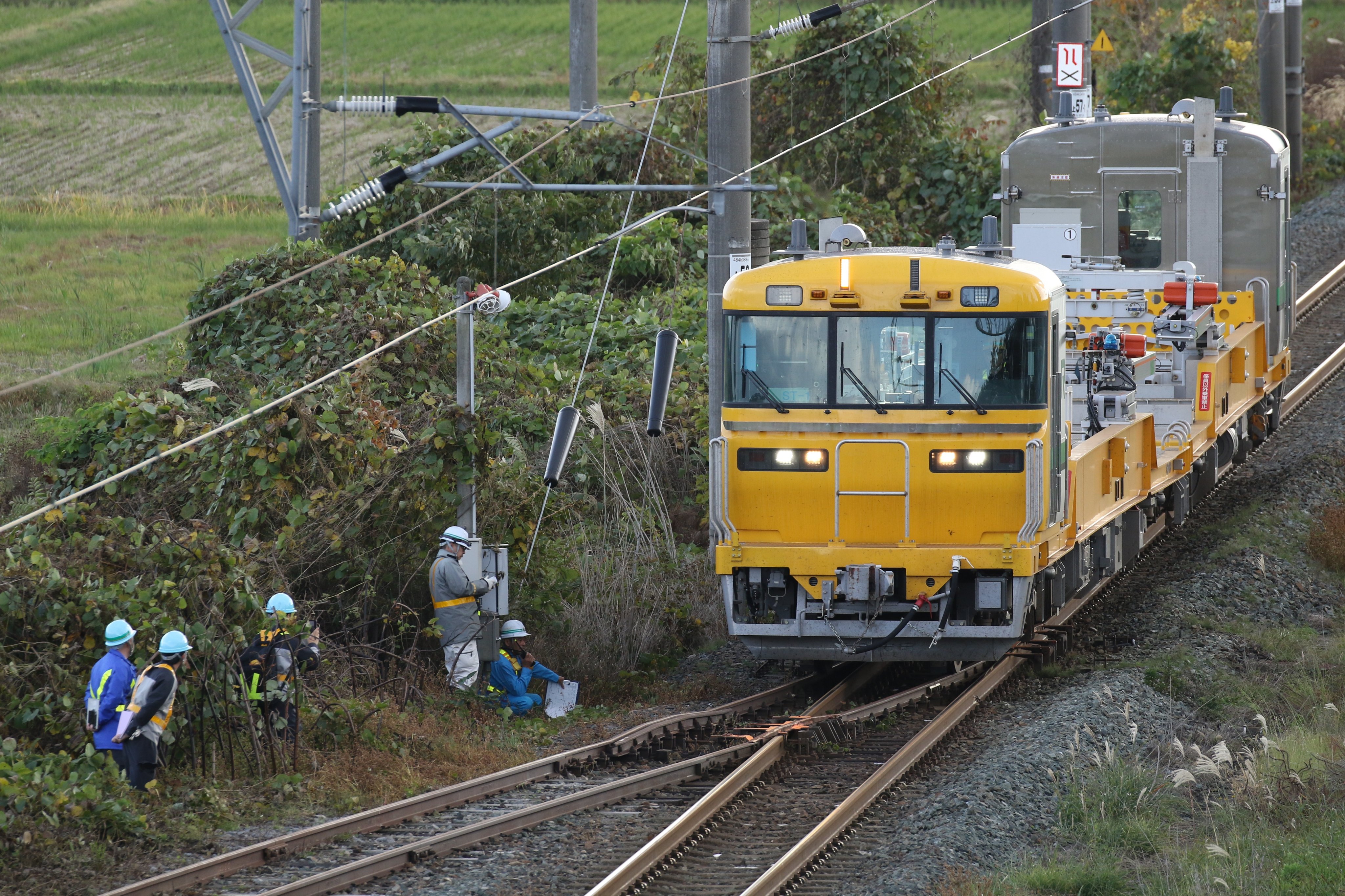 へ ノ ケ Azalea1st両日現地 横取り装置を自走で通過する気動車は初めて見た T Co Onowiqrava Twitter