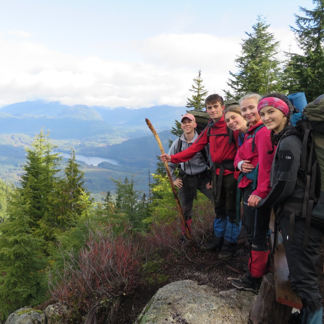 PCUWC's tweet image. Take a look how students spent their Wilderness CAS week! They hiked 74 km in the beautiful rain forest of the Sunshine Coast Trail and enjoyed breathtaking views. 😍
Thanks to Eva for the photos!
#coldbutgold #PCUWC #SunshineCoastTrail #hiking #beautifulbritishcolombia