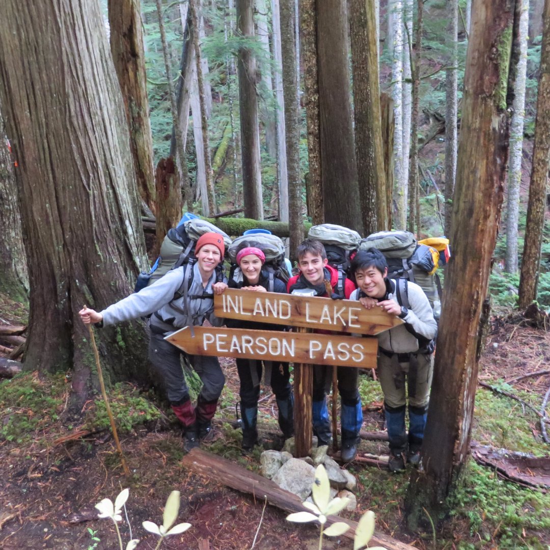 PCUWC's tweet image. Take a look how students spent their Wilderness CAS week! They hiked 74 km in the beautiful rain forest of the Sunshine Coast Trail and enjoyed breathtaking views. 😍
Thanks to Eva for the photos!
#coldbutgold #PCUWC #SunshineCoastTrail #hiking #beautifulbritishcolombia