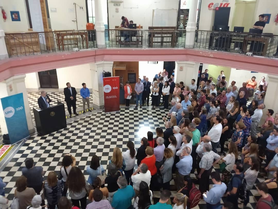 FIQUNL's tweet photo. #centenarioFIQ #FIQ100
Con los aportes y el compromiso de la #comunidadFIQ logramos alcanzar el Desafío Centenario: construir el Laboratorio de Innovación 4.0 "Ing. Eduardo Lombardo".
Lo inauguramos y ¡es un gran #orgulloFIQ 🤗! https://t.co/4YKinEgkXG