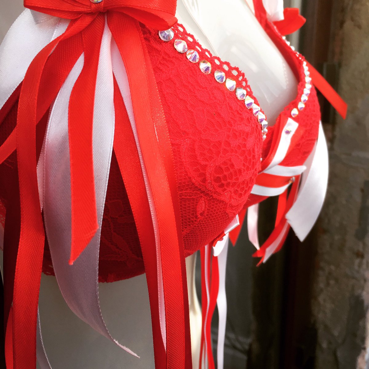 FFrillies's tweet photo. Check out our amazing Arsenal bra designs. One of a kind! Go to my website Football Frillies. Good luck charm for your girl!
A treat for your guy!
@AFC__Fans  @GunnersForum  @ArsenalWFC @Arsenal https://t.co/6oTW8P2WZk