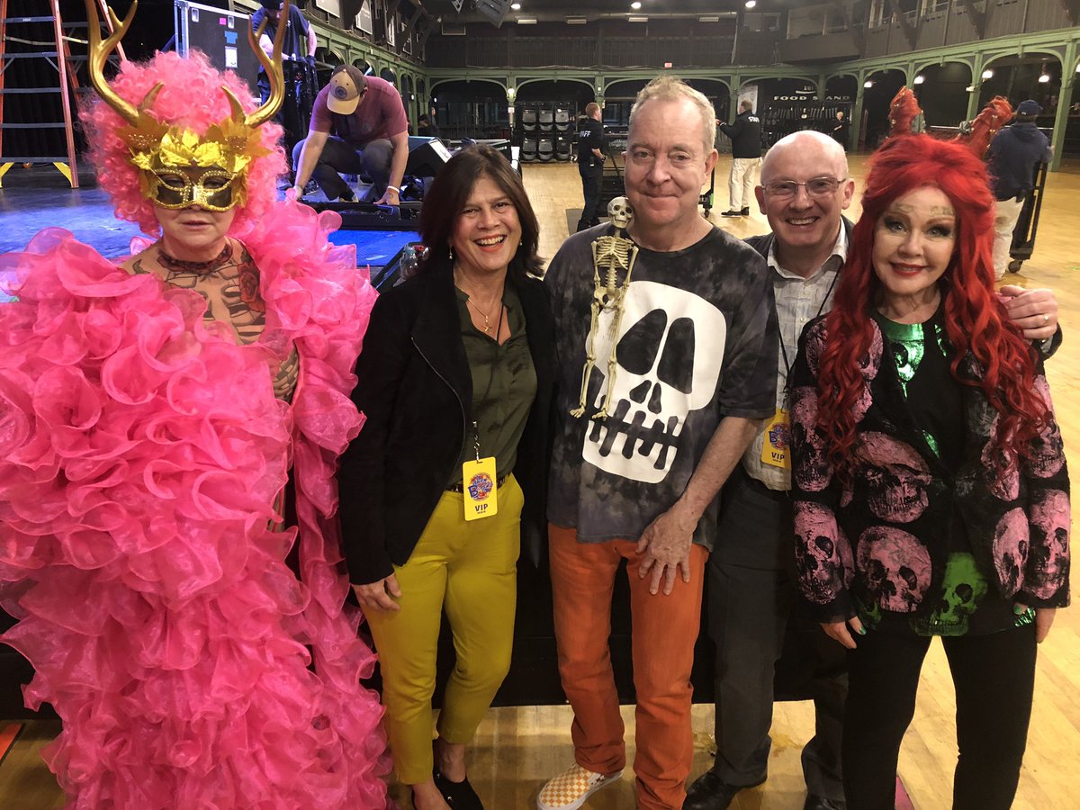 onekeithmiller's tweet photo. @TheB52s brilliant night at The Casino Ballroom last night. Thanks https://t.co/iQmJWsSWnZ