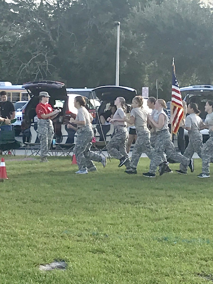 alvesta_lobban's tweet photo. #wolvesUpFront #MuddyBlue #ForOnlyTheRoughAndTough #NeverNoSleep😡 #GottaLoveWhatWeDo https://t.co/cfY30Zm3aQ