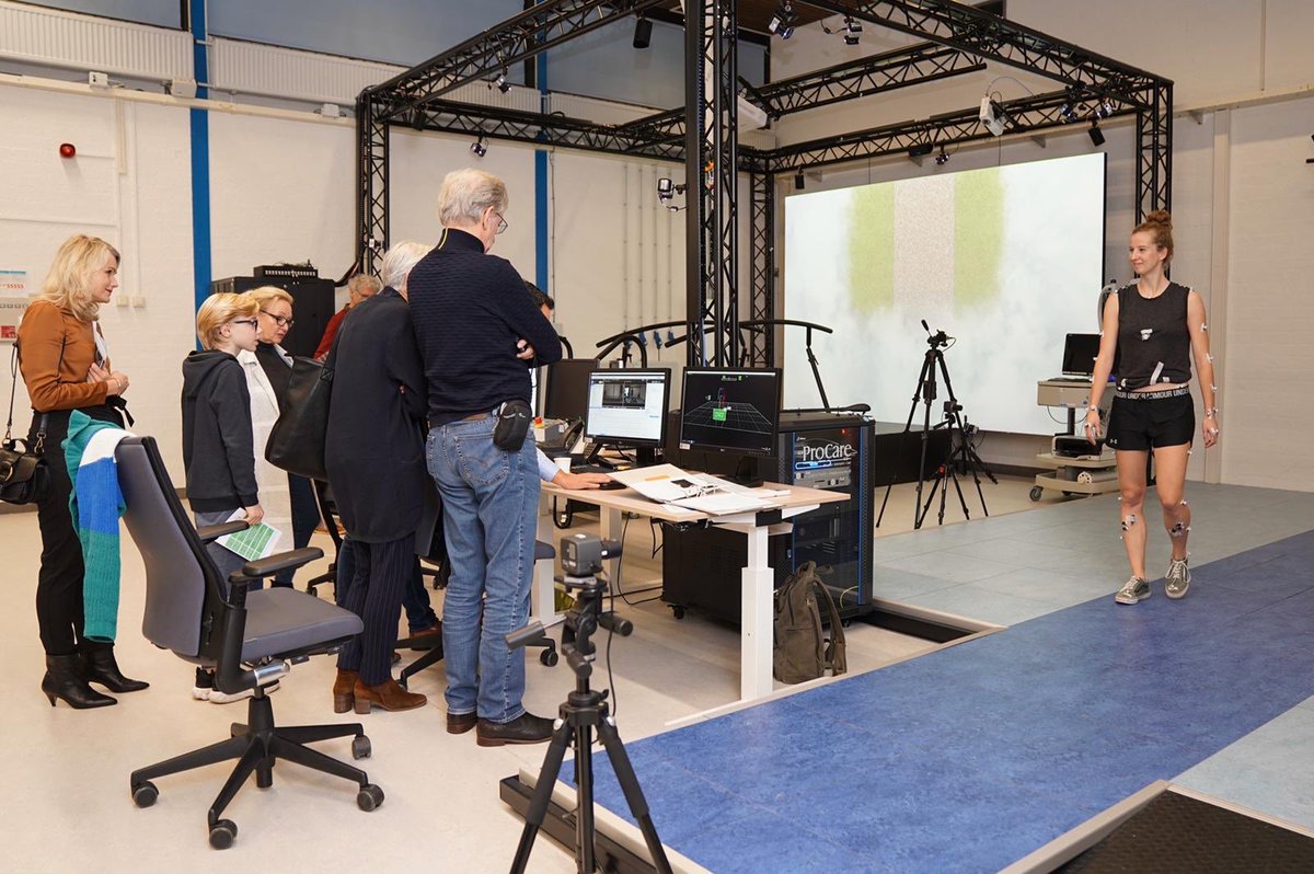 Vandaag de open dag van ons Expertisecentrum voor #Parkinson &amp; Bewegingsstoornissen van het <a href="/radboudumc/">Radboudumc</a>. Fantastisch om aan oa patiënten, vrienden, familie en collega’s te laten zien waar we met zoveel passie en energie samen aan werken!