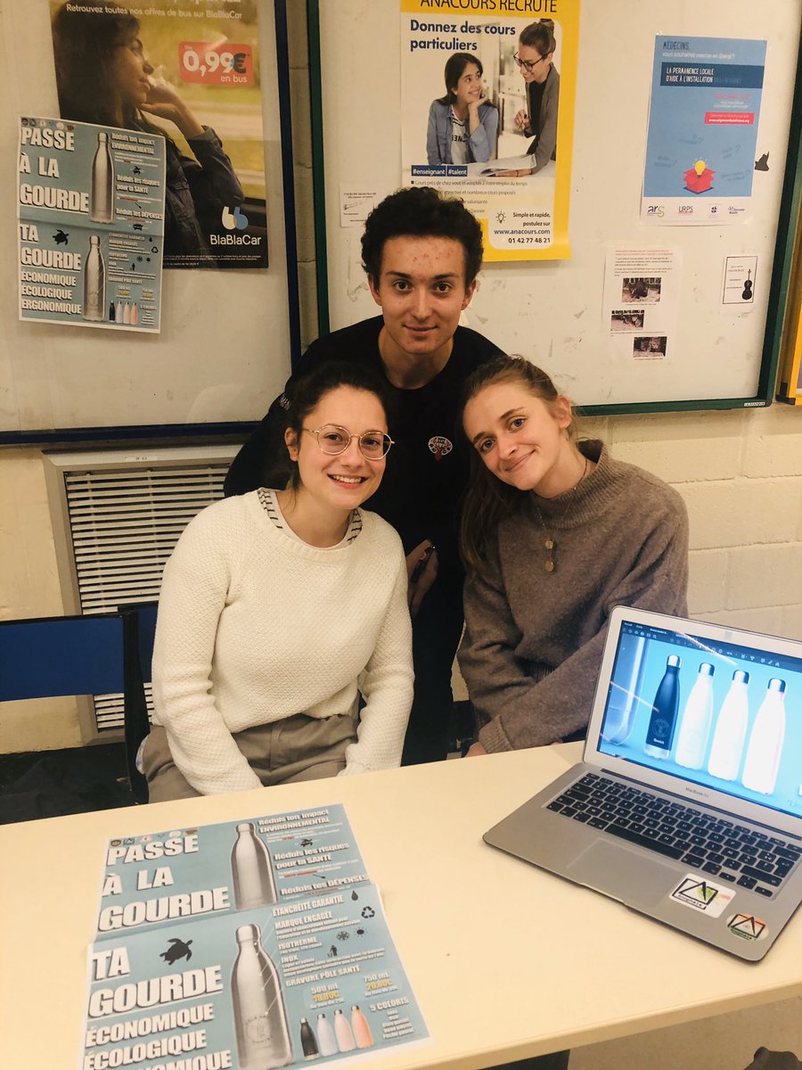 CNEMedecine's tweet photo. #projectfair au #WER19 de l’@ANEMF : la Corpo et l’Anophele présente leur projet éco-responsable : Passe à la gourde ! #plasticfree 🌿. 600 commandes par les étudiants en Santé Nantais : un vrai succès ! @UnivNantes @Cnous_LesCrous A quand les Fontaine à eau sur les campus ? 💧 https://t.co/Vb2WWHs6tv