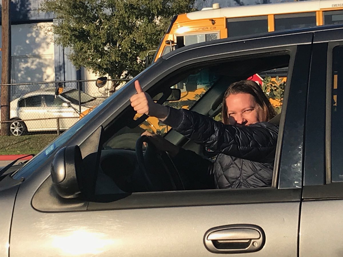 GreenDallas's tweet photo. #Branchoutdallas homeowner excited about her tree. Great program she said! Come get your reserved tree at Hector P. Garcia Middle School. Good morning Dallas! ⁦@wfaa⁩ ⁦@wfaaweather⁩ ⁦@greensourcedfw⁩ ⁦@TXPlantGuy⁩ https://t.co/THx81wcOoN