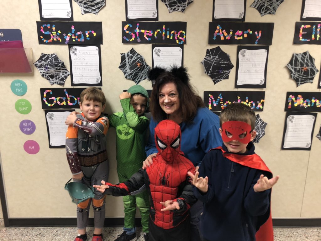 kinderatthehelm's tweet photo. We sure had fun dressing up today! 🎃@kinderatthehelm scetrailblazers https://t.co/CUvczsRb3D