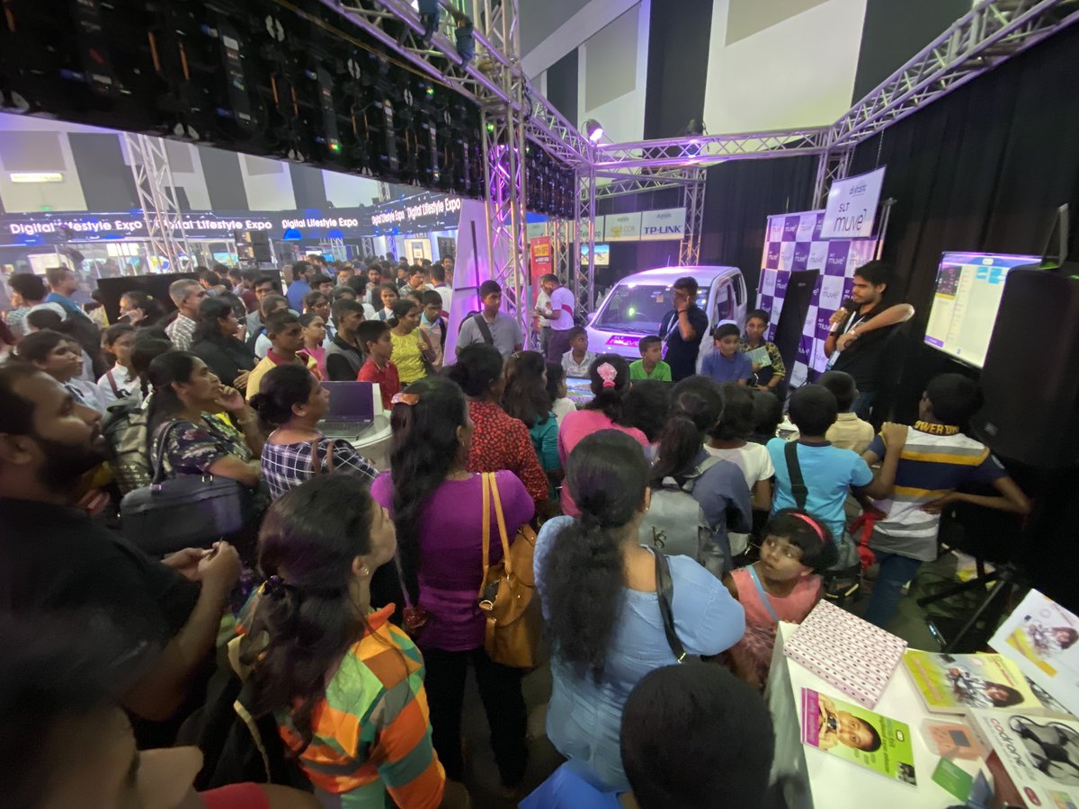 stemuplk's tweet image. Day 02 at @SriLankaTelecom Digitastic 2019 | Digital lifestyle Expo at Bandaranaike Memorial International Conference Hall. #lka #stemup #coderdojolk #infotel #FullHouse