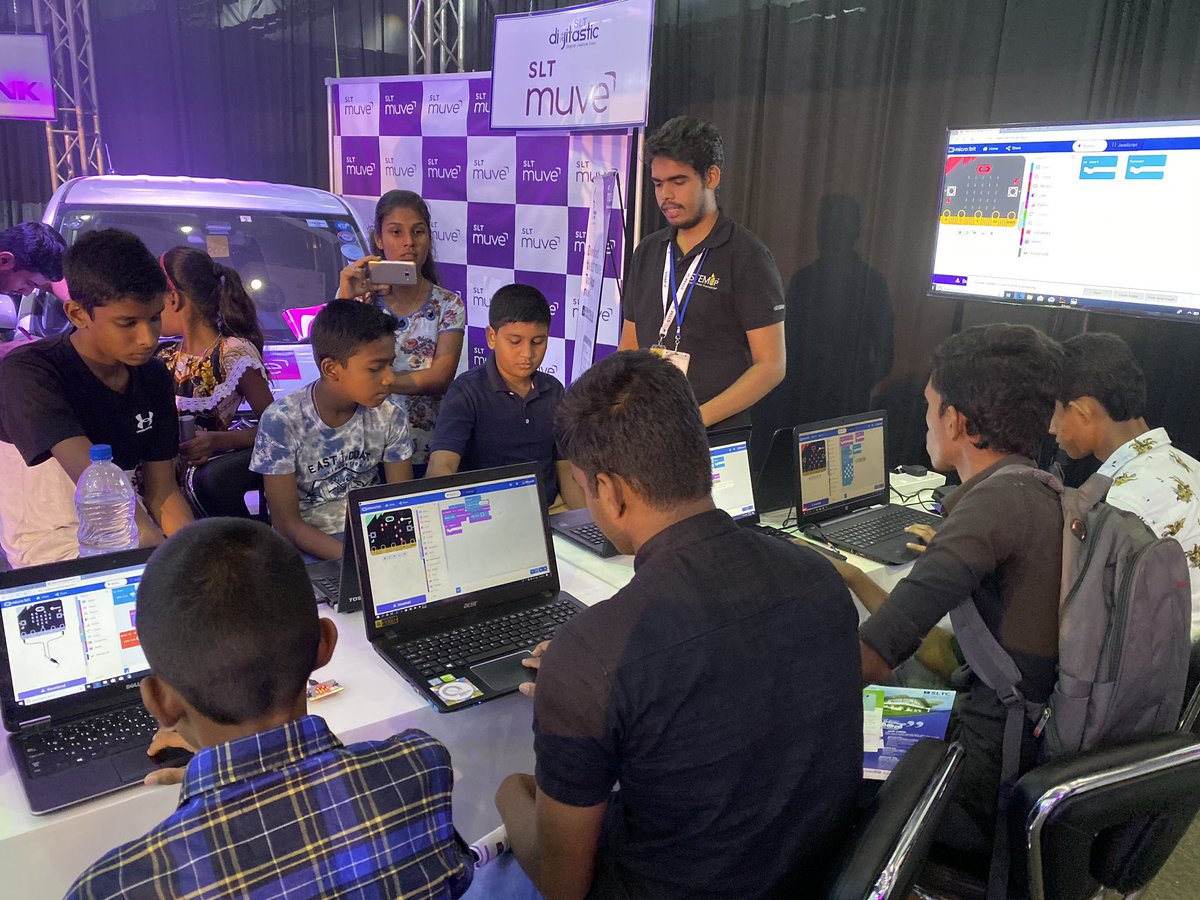 stemuplk's tweet image. Day 02 at @SriLankaTelecom Digitastic 2019 | Digital lifestyle Expo at Bandaranaike Memorial International Conference Hall. #lka #stemup #coderdojolk #infotel #FullHouse