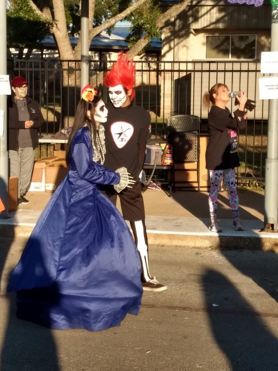 GolatoAndrea's tweet photo. Día de los muertos 5k finish line @txstwc @TXSTGradCollege @TXSTHistory #RunWithTheGradDeans https://t.co/j8iCKQylqe