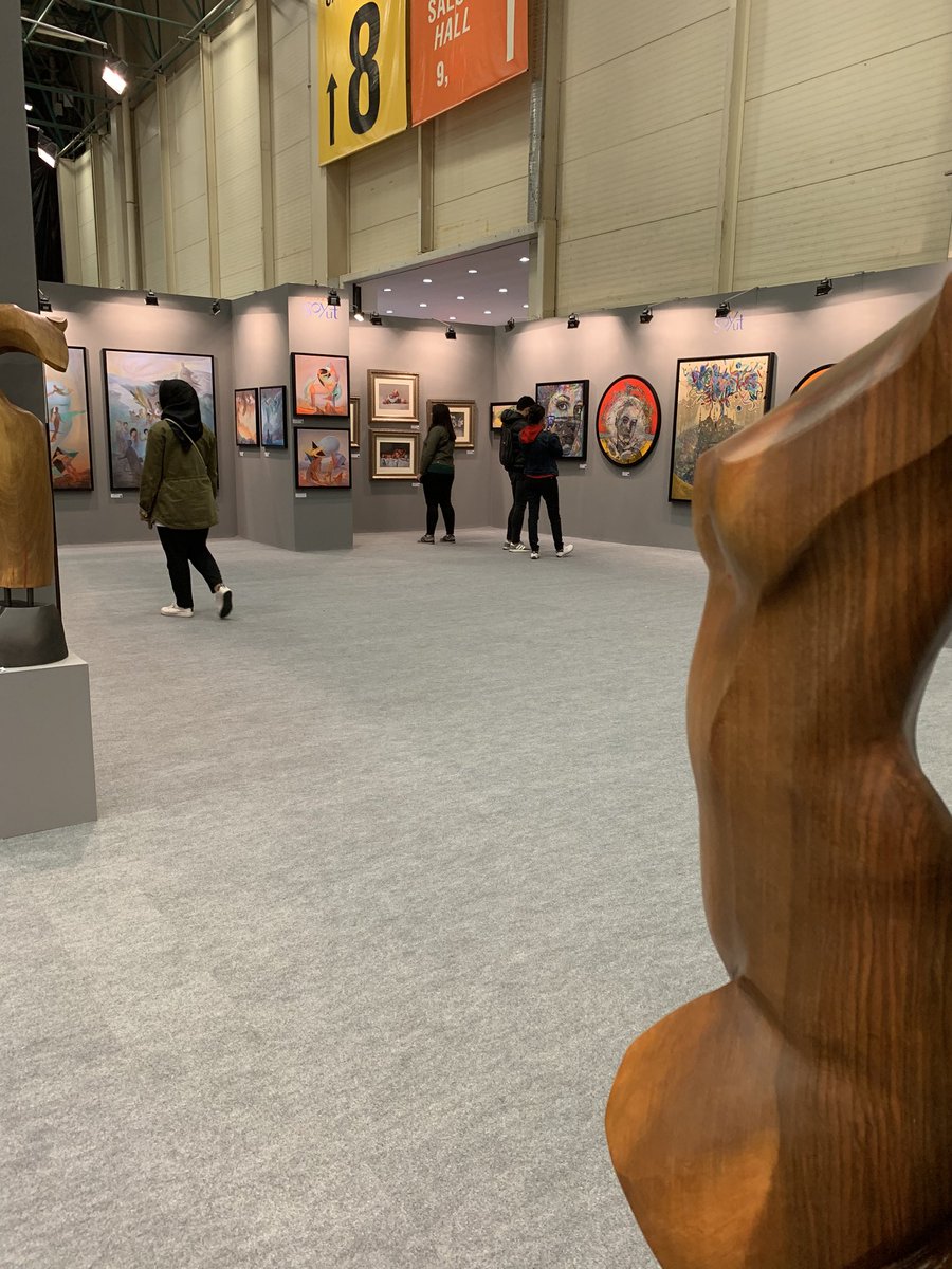 SanatFuari's tweet photo. Sanatseverler için beklenen gün geldi! İstanbul Sanat Fuarı'mız açıldı! 10 Kasım tarihine kadar siz de fuarımızı ziyaret edebilirsiniz. https://t.co/wg4DgAp9kQ