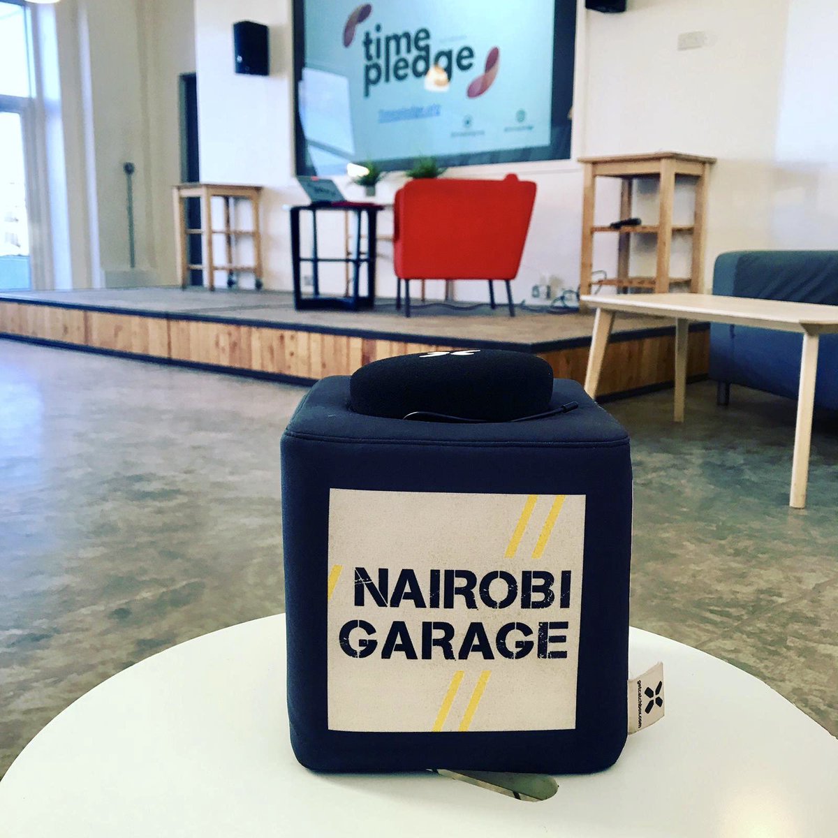 matteorizzi's tweet photo. Yesterday at #NairobiGarage, before taking the stage for https://t.co/SKjVJLbNu7. #Timepledge #SME https://t.co/NPKRnHmxeY