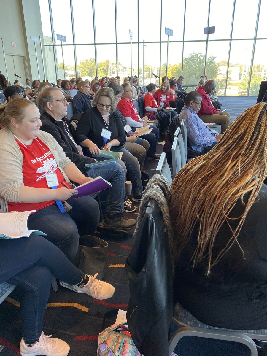 LREAintheRock's tweet photo. LREA Members serving today at the AEA RA! https://t.co/FOK6hOI1Kb