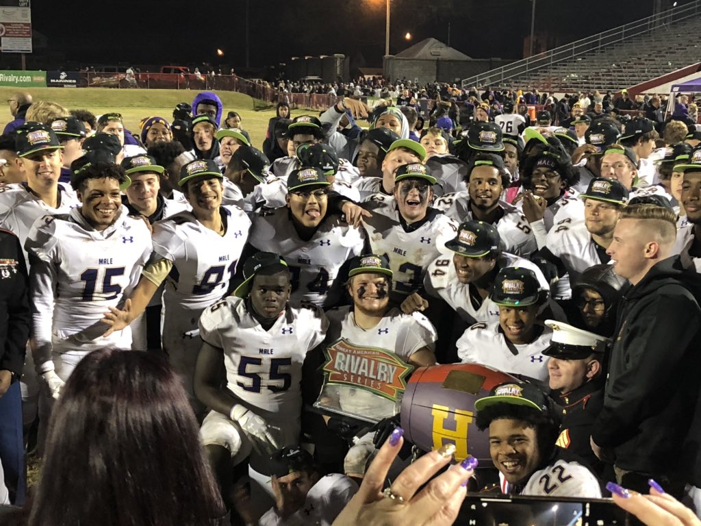 MrCathey21's tweet photo. Loved all that JCPS Excellence yesterday 🙌🏾

Student sections, cheerleaders, band, players...these kids DESERVE the best and it’s amazing seeing them shine every day! The Job is hard, but don’t ever get it twisted, it’s ALL for the Students 😈🏆

#JCPSStrong #Earned #NotPaidFor https://t.co/oj7yOzU5CX