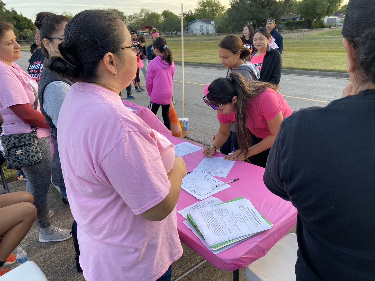 LRE_Wranglers's tweet photo. LRE’s Run to Beat Cancer Fundraiser!
Thank you everyone for joining us and for your support for our LRE family! It was a beautiful morning for a run.
#InThisFamilyNoOneFightsAlone #LosFresnosFamily #LREFamily https://t.co/0s2JM9Outd