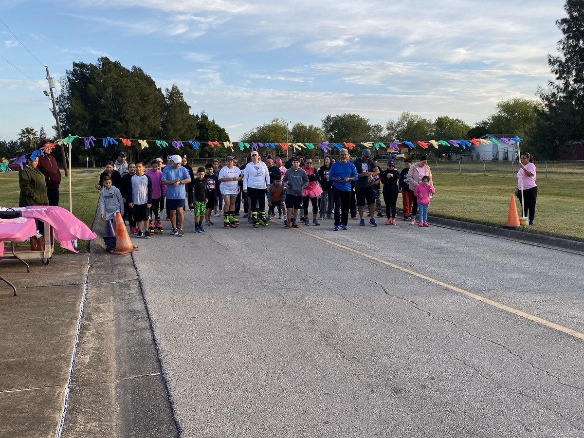 LRE_Wranglers's tweet photo. LRE’s Run to Beat Cancer Fundraiser!
Thank you everyone for joining us and for your support for our LRE family! It was a beautiful morning for a run.
#InThisFamilyNoOneFightsAlone #LosFresnosFamily #LREFamily https://t.co/0s2JM9Outd