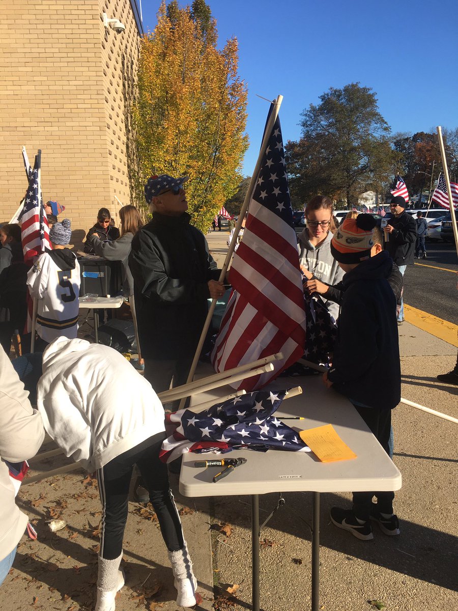 BMS Builders Club tweet media