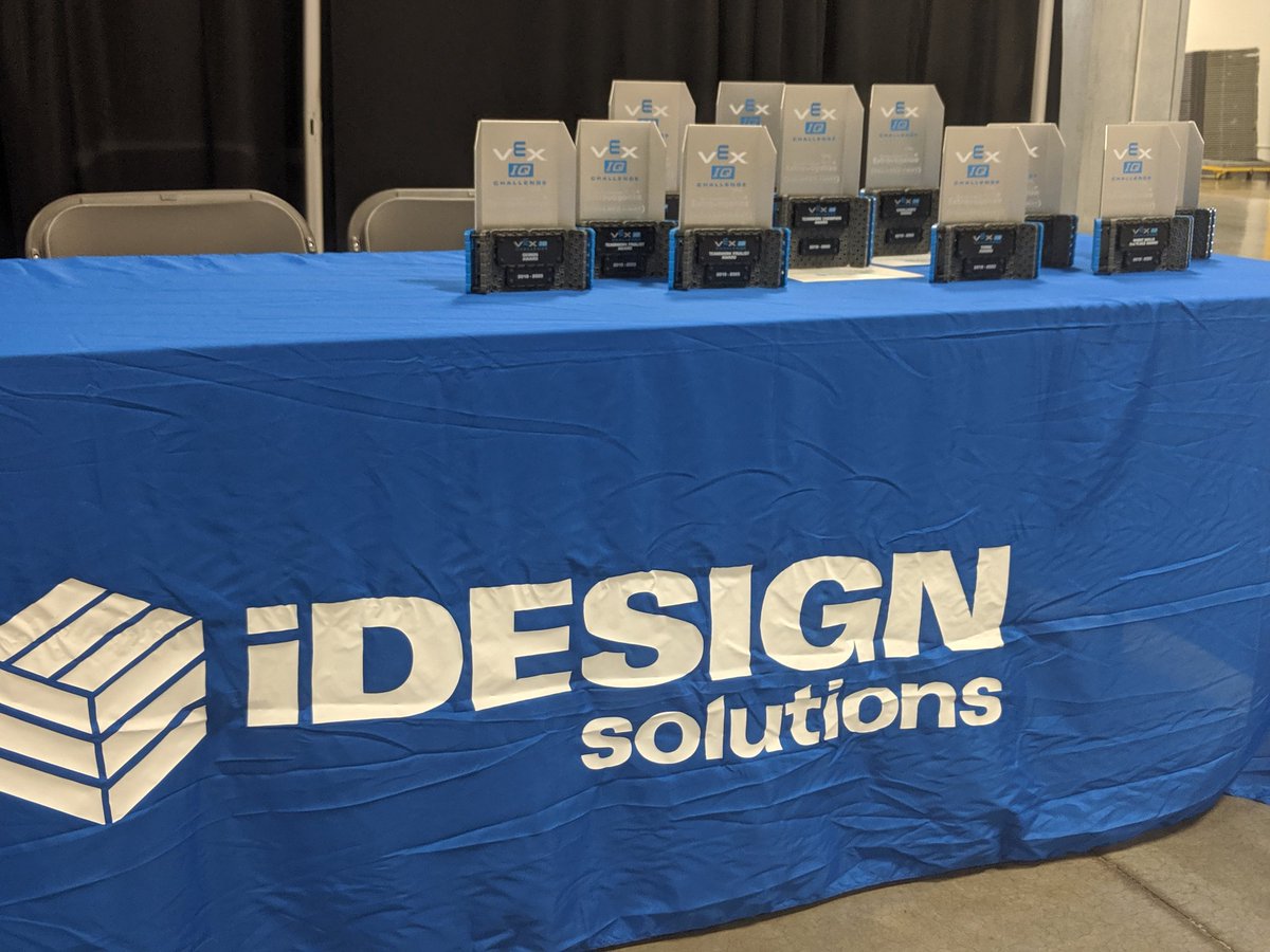Andrea_iDesign's tweet photo. @idesignsolutions@VEXRobobotics getting ready to bring the Farmington Extravaganza. good Luck.#idesignsolutions #vexrobotics #vexiq #girlpowered https://t.co/JAiBxGCzWN