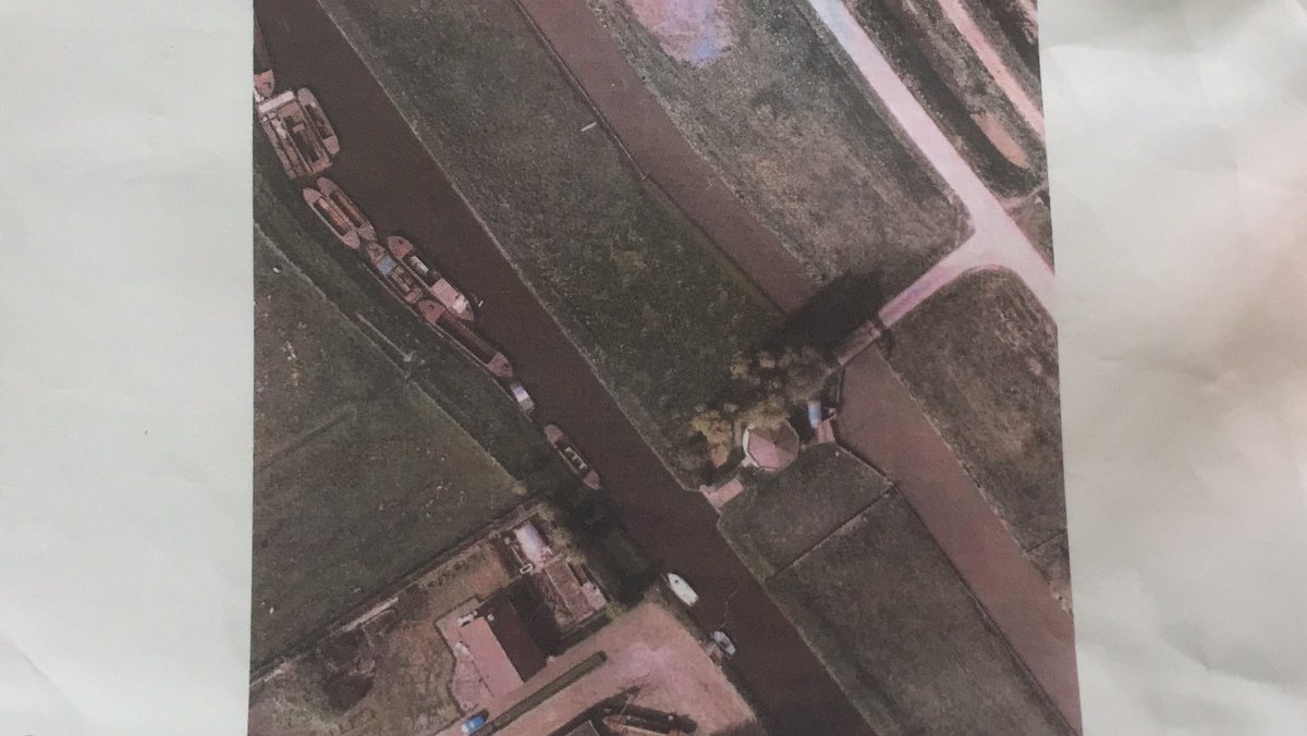 Oude luchtfoto van de noordwestzijde van de #zwethzone. De foto is voor 1930 genomen want de woning van de machinist is nog niet gebouwd. #dulder #rijswijk
