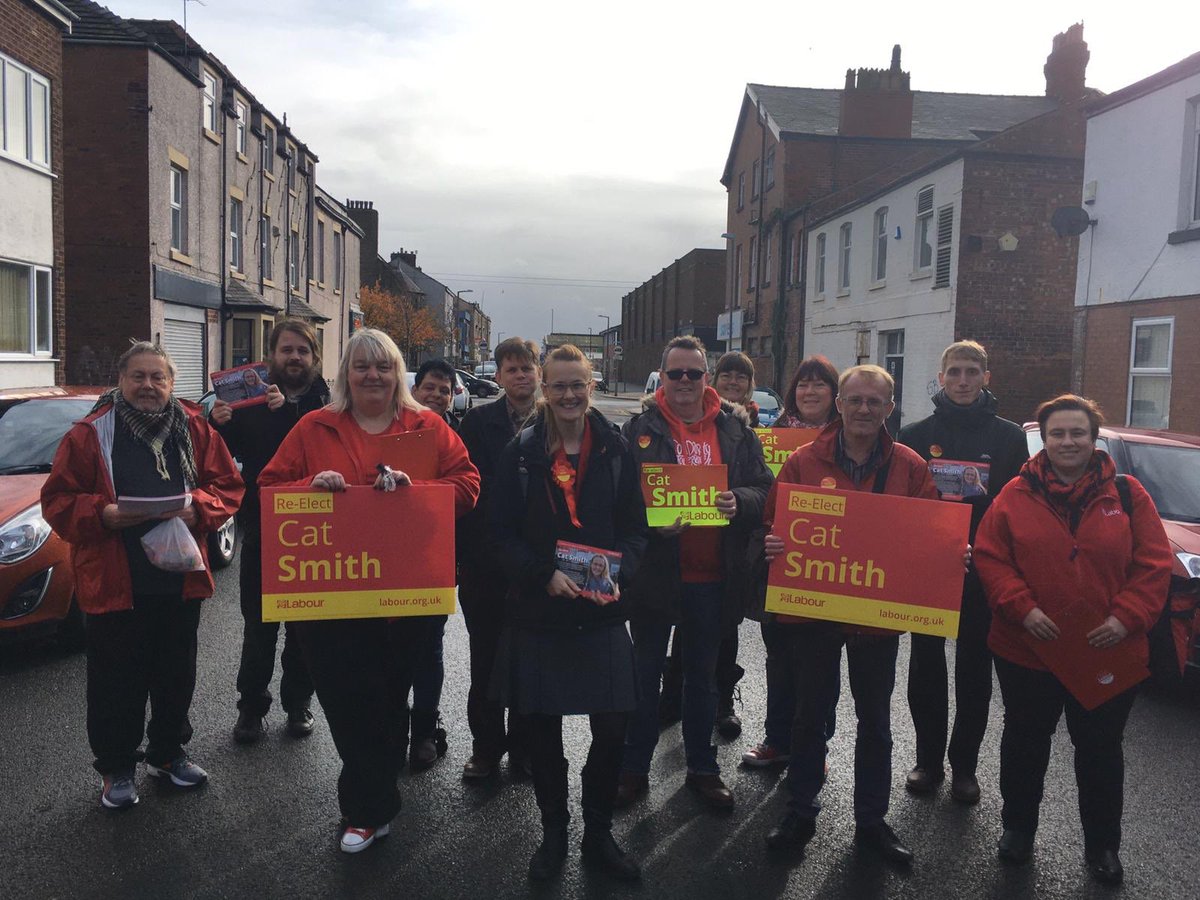 CatSmithMP's tweet photo. Just one of our teams of Labour volunteers campaigning for #RealChange in Fleetwood today. https://t.co/iMASV2awPt