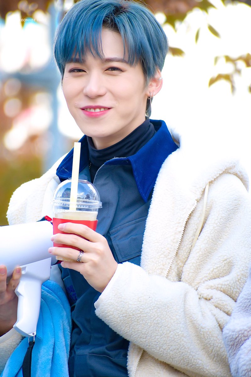 KEONHEE_TIME's tweet photo. 191026 HQ 미팬💙

#원어스 #ONEUS #이건희 #건희 #KEONHEE #가자 https://t.co/SZVwzPPU8A