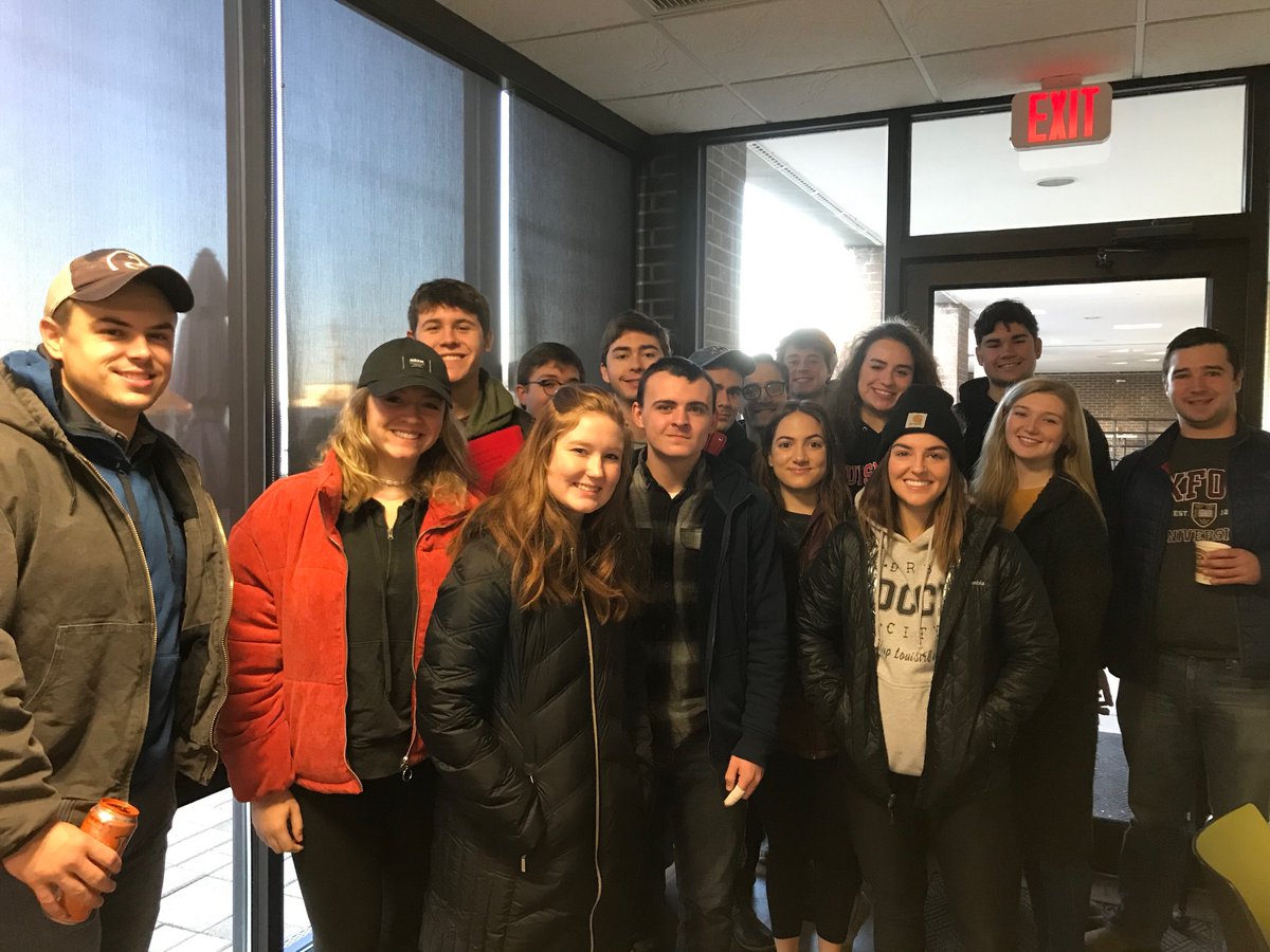 ULmCenter's tweet photo. Our #McConnellScholars are headed out for a day of service with #ProjectWarm to help weatherize homes in Louisville. How do you serve? https://t.co/6Vt0W3lqc5