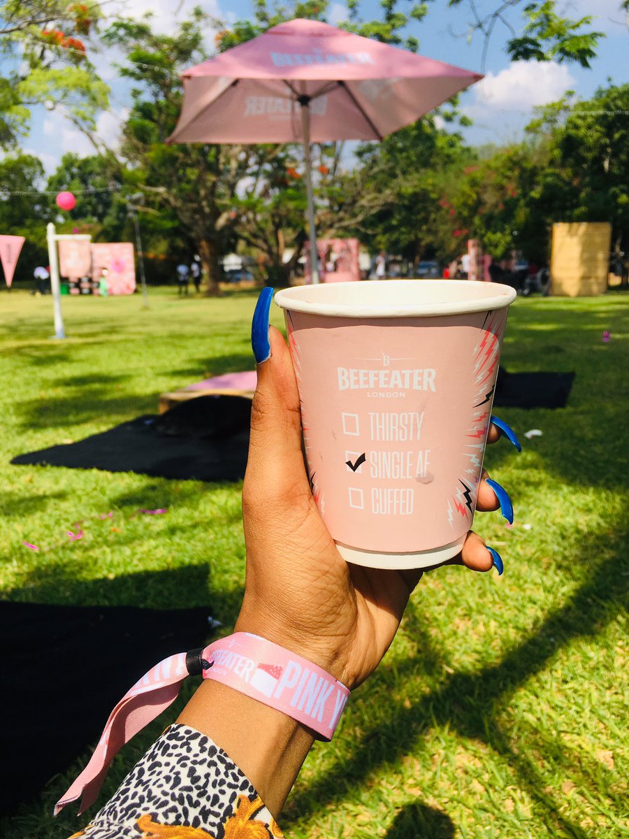 KasaziLungu's tweet photo. We ouchea #beefeater #pinknik https://t.co/mjiA75jJ27