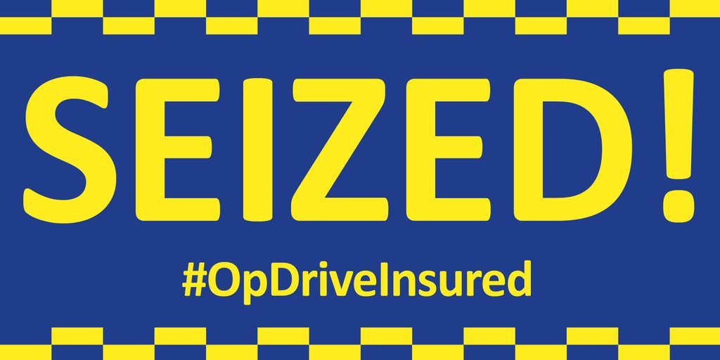 NWmwaypolice's tweet photo. Broken down vehicle on the M6 J16 to J17 Northbound
#MO14 @CheshireRCU popped along to help the driver.
Ops.... No Insurance and a discrepancy with his Licence.
#Seized
#Fatal5 https://t.co/xIXDgOXVpM