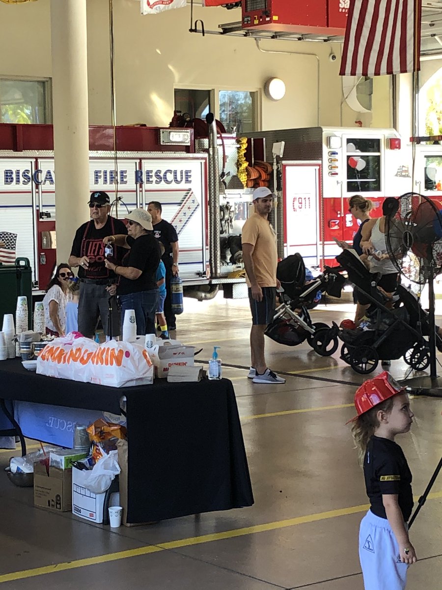 mdavey628's tweet photo. Thank you to the #KBFD for another great open house. @keybiscayne https://t.co/9vKHCiSMoH