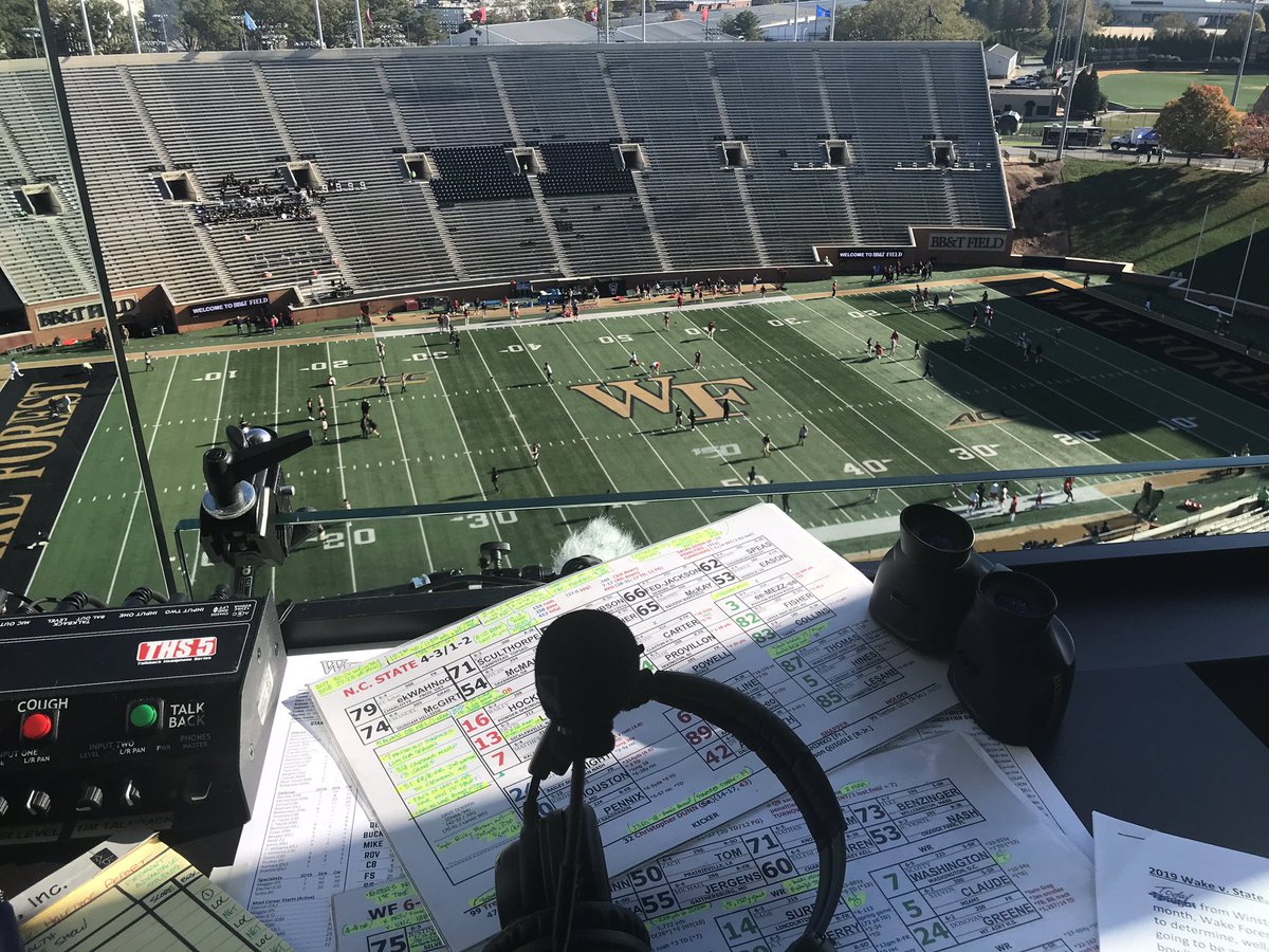 StanCottenWF's tweet photo. A ‘Chamber of Commerce’ kind of day today from our perch at #bbtfield as @WakeFB @PackFootball meet for the 113th time. Join us on the WF Sports Network @IMGAudio at the top of the hour...
#godeacs https://t.co/oDC4BznjRI