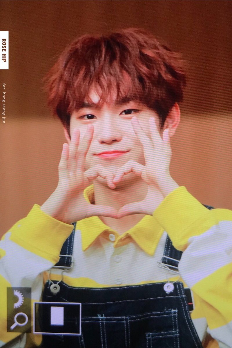 rosehip_sj's tweet photo. 191102 #홍성준 또 봐아ㅏㅏ🥺❤️❤️❤️ https://t.co/ded5mJiaDs
