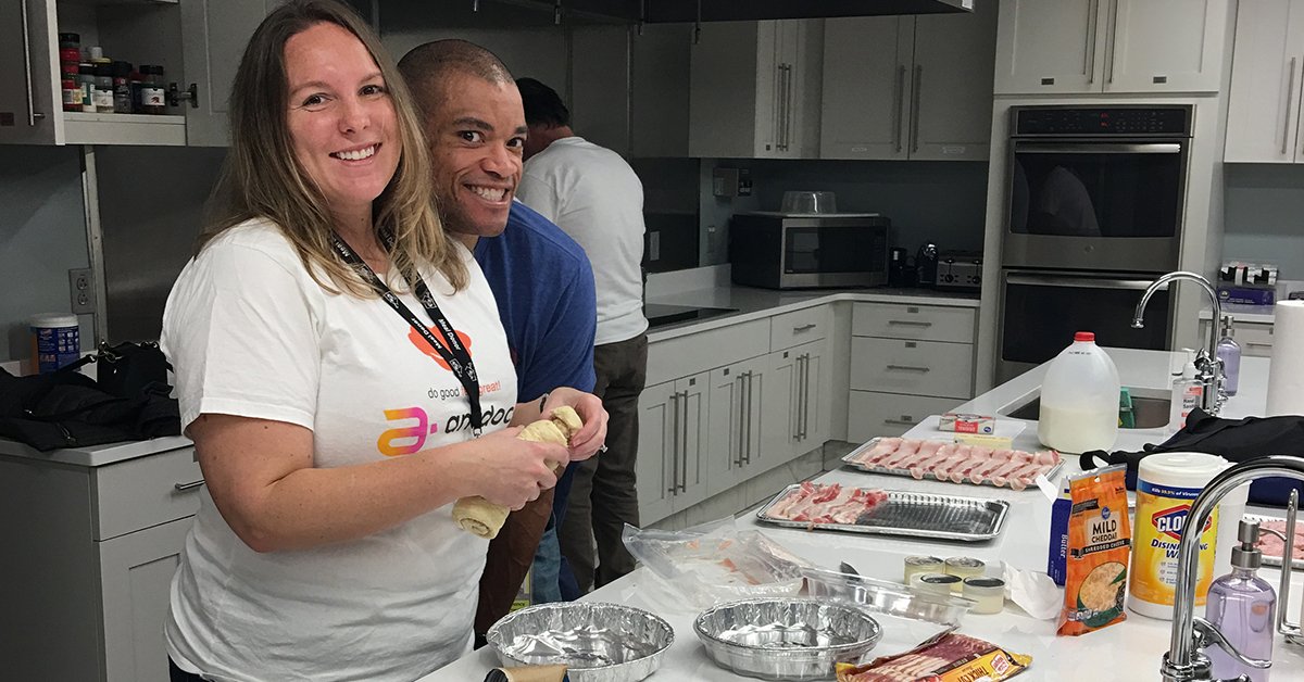 Amdocs's tweet photo. Amdocs Atlanta employees worked together to prep, cook and serve a delicious, full-course meal to families staying at the Atlanta @RMHC. What a tremendous way to help these families.
#iamdocs - are you? https://t.co/HnHH9YHbJf
#iamdocsUS #Impact #CSR https://t.co/Wr9QiYu3Tu
