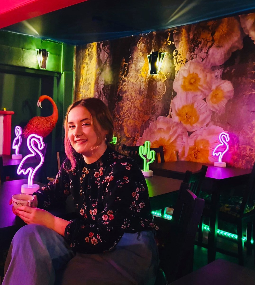 plush_cafe's tweet photo. The answer to another cold, wet day is #tea in our Neon Room. Although, to be fair, tea is the answer to everything! 😍☕
#PlushCafe #York #TeaLover #TeaTime #TeaAddict #TeaCups #NeonRoom #Neon #Flamingo #Cactus https://t.co/A43peHNn9p