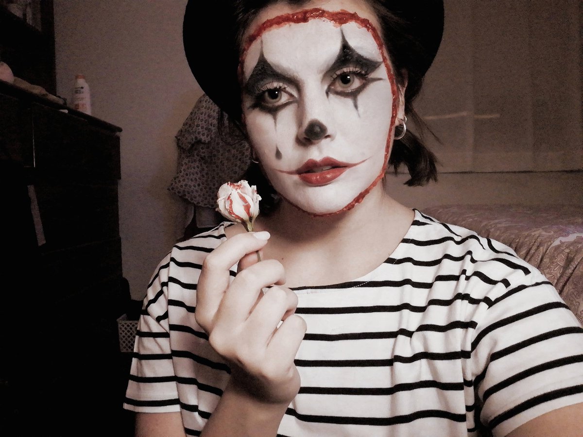 watercolour_mkp's tweet photo. "Mimes make the invisible visible, and the visible invisible." 🥀💋 #Mime #MUA #MakeupArtist #MakeupJunkie https://t.co/EEvguV3Rd8