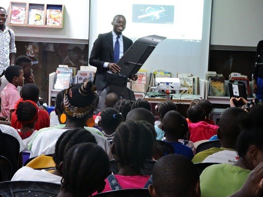 IFCameroun's tweet photo. DOUALA
Dans le cadre du mois de cultures numériques
@WilliamElong, entrepreneur digital à succès, premier fabricant de drones camerounais, partage son expérience avec la jeunesse.
#NovembreNumérique
#PrioriteJeunesse https://t.co/mKVvh5DuC5