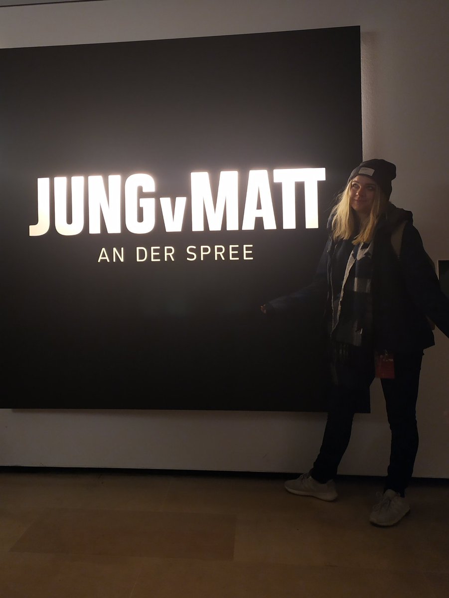 Fangirl Alisa bei Jung von Matt
Danke für Dielimonadi! 
Und die BVG Schuhe. Denn sie sind gut. #sogehtwerbung #createdwithadidas