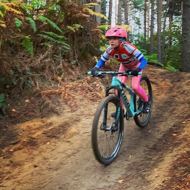 olivia_orme_tri's tweet photo. Managed to get out for a ride on my custom @trekbikes #procaliber before the rain and wind this morning!
.
#mtbkids #iracelikeagirl #morekidsonbikes #moregirlsonbikes #cyclinggirl #girlsthatride #girlsthatshred #trekprocaliber @trekmiltonkeynes @trekbike… https://t.co/DUUPVATeTT https://t.co/5onusJJ8SK