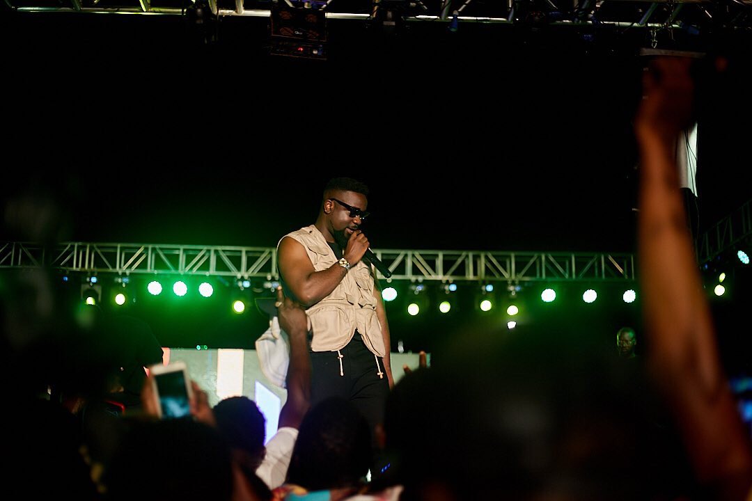SarkcessVision's tweet photo. King @sarkodie
#EdemFest19 #Hogbe19 #MTNLovesFestivals #WeDey4U https://t.co/Mm29lEbrSr