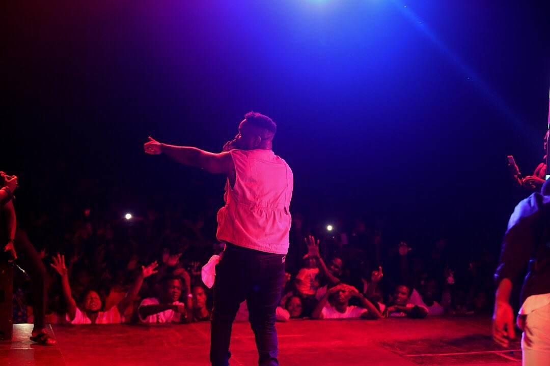 SarkcessVision's tweet photo. King @sarkodie
#EdemFest19 #Hogbe19 #MTNLovesFestivals #WeDey4U https://t.co/Mm29lEbrSr