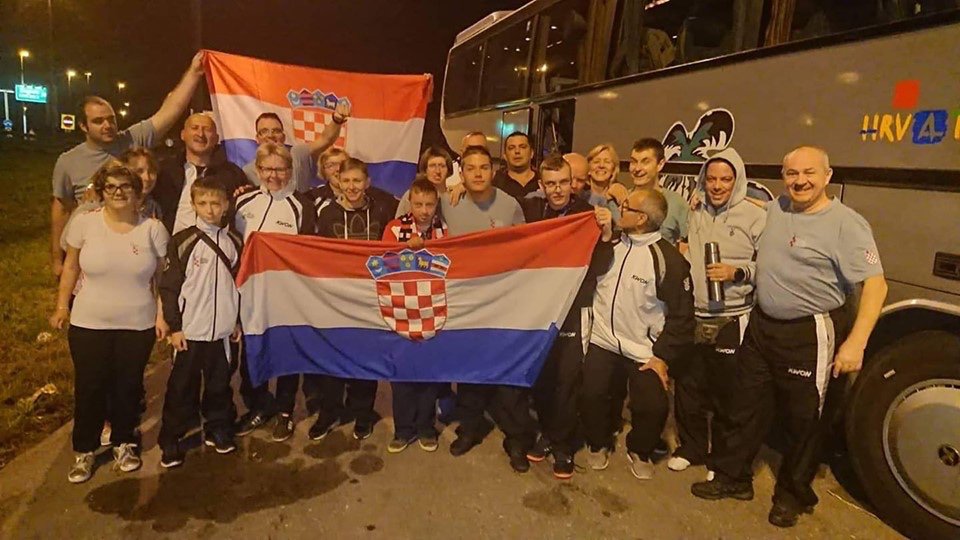 Naša repka se jučer sretno vratila kući 🏘️🇭🇷 s Europskog parataekwondo 🥋prvenstva na kojem je postignut fenomenalan rezultat - 9️⃣ medalja od čega 3️⃣🥇, 2️⃣🥈 i 4️⃣🥉! Zemlja smo istinskih prvaka i moramo biti ponosni na naše sportaše jer su oni naše blago! 🤗💞🇭🇷 #paraolimpijci