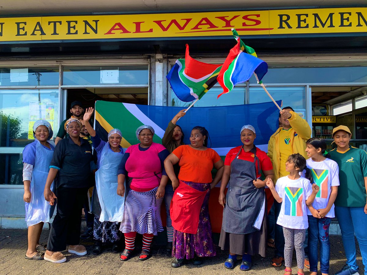 The_GoldenDish's tweet photo. Proud supporters of our Springboks! #SSRugby #StrongerTogether #Springboks #GoBokke #RugbyWorldCup #Bokke #GoldenDish https://t.co/SDGzcz5PfH