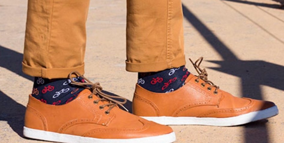 texas_jeans's tweet photo. ¿Ya te has comprado tus calcetines negros o prefieres algo más divertido?
#texashombre #texasjeans #texas #texasmoda #igersvillarreal #vilareal #villarreal #stylmen #menwear #moda #modahombre #menstyle #fashion #socks #calcetines #fun #divertido #otoñoinvierno #fallwinter https://t.co/XczhyBZxf4