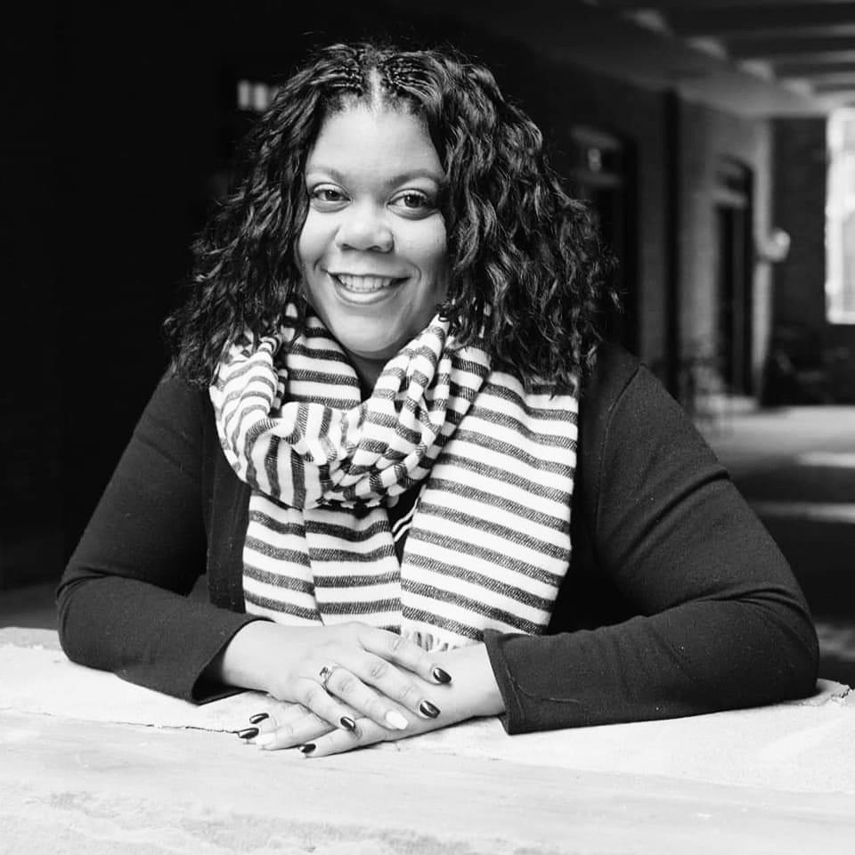 afinelinemovie's tweet photo. TIX🎟️ https://t.co/cxbrtTYWtV
This is @Ederique11 of @GabrielHallDet 🤩  See her and many of Detroit's culinary heroes at the Detroit premier of #AFineLineMovie on 11/13!  #AWomansPlaceIs #WomenChefs #DetroitChefs 

PC: @JadoreDetroit https://t.co/BBZNJjbvLM
