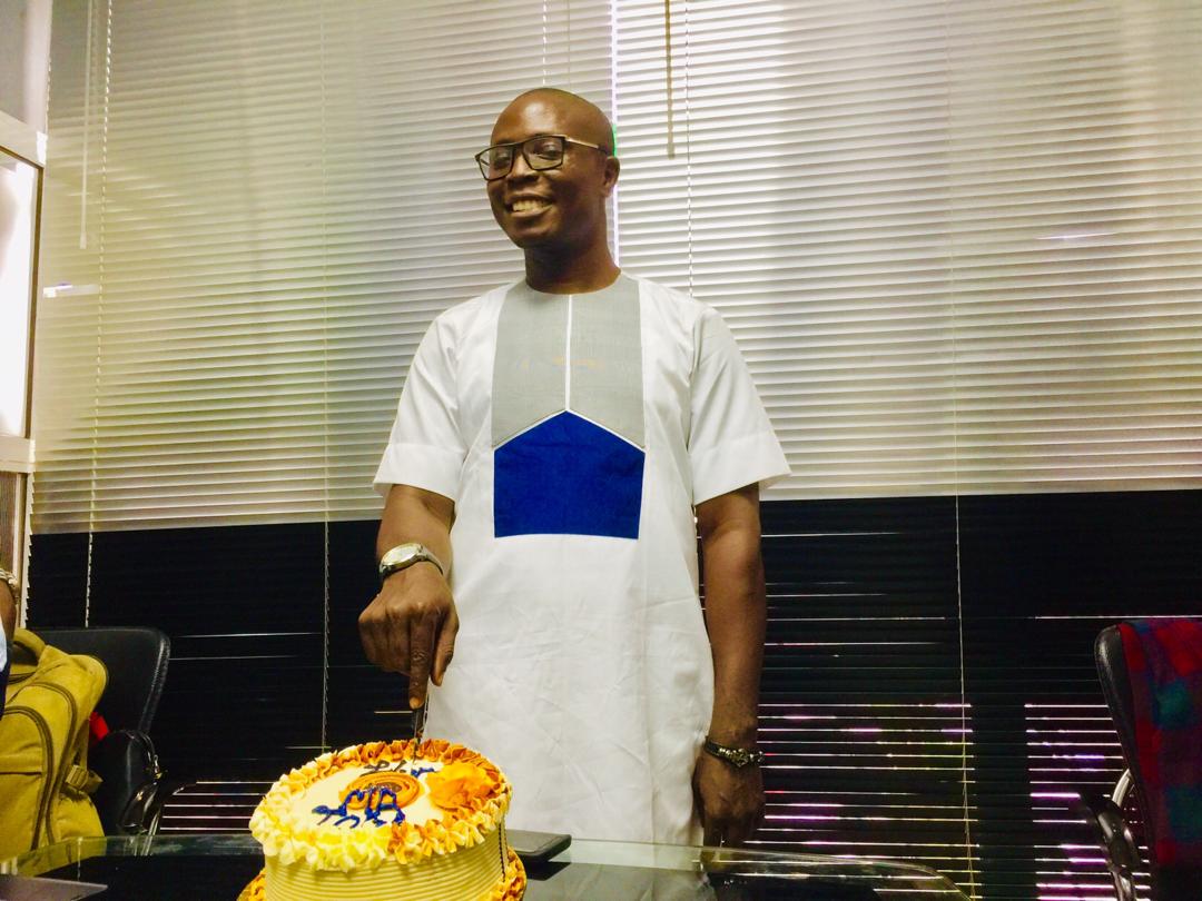 AdenaikeToba's tweet photo. It's a #FullHouse @MADECORESS
#EndlessCelebration ... we all had fun #FreeSpeech
Still my #birthday #October24th on a #RedFlagDay #November1st when the #RAINBOW finally showed up with lot's of rain causing #lagosflood
All thanks 2 @OlawumiAdenaike 4 all these surprises https://t.co/3lilxQGbVi