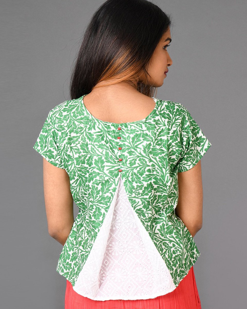 RachelPallavi's tweet photo. Simple cotton top from front and quirky surprise at the back! #shopnow #linkinthebio #rachelandpallavi #rachelandpallavicollection #rachelandpallavifashion #onlinestore #indiaonlineshopping https://t.co/kuKKX0icuf