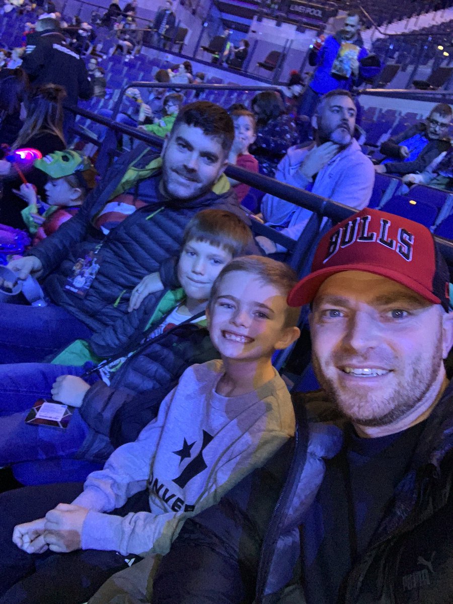 PJCoward's tweet image. #marveluniverselive